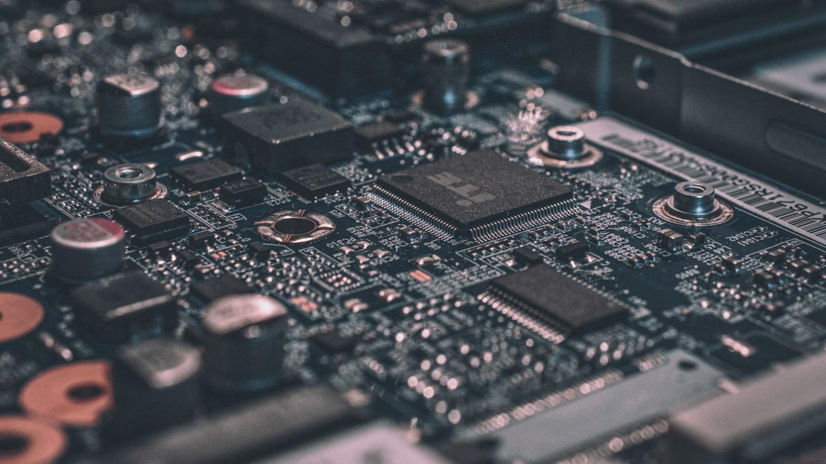 Why Tier IV Data Centers Make AI Workloads Easier to Run